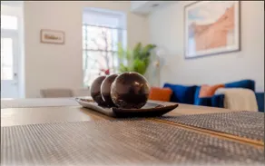 Entire Rowhome Apt In NW - Image 5
