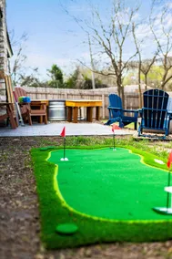 Pool+Firepit+GameRm+Golf+15 Mins DT & Airport+W/D - Image 4