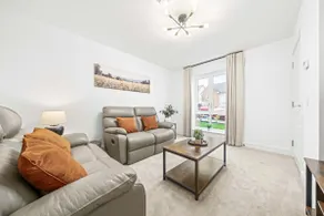 Fern Walk Spacious 3 Bedroom House - Dalkeith - Image 2