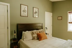 Fox Hollow Retreat | Sleeps 11 |Family Friendly - Image 5