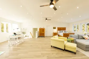 Anne's Coastal Haven with Nearby Beach Access - Image 3