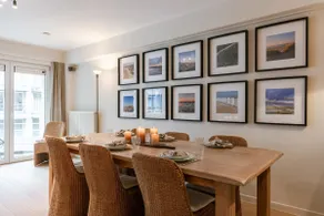 Beach-access apt w/ terrace & city skyline views - Image 2