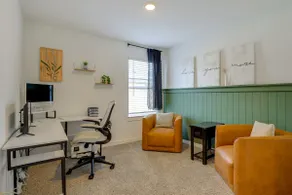 Resort Perks & Private Yard: Brookshire Retreat - Image 4