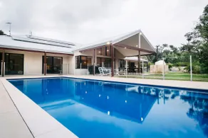 Blue Wren - Secluded Bushland Retreat with Pool - Image 2