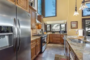 SPACIOUS VAIL HOME - 5 Bedrooms Private Hot Tub Spectacular Mountain Views - Image 3