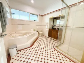 Spacious 3BR Getaway in Leura | Prime Location - Image 4