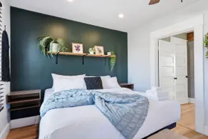Elegant Historic Apartment with Craftsman Details - Image 3