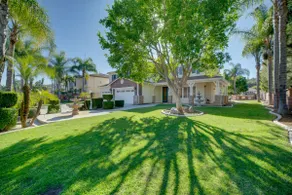 Resort-Style Oasis: Expansive Riverside Mansion - Image 3