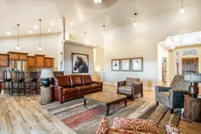 Kerry Hill Manor, Vineyard Estate & Views - Image 2