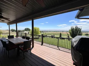 Kerry Hill Manor, Vineyard Estate & Views - Image 5