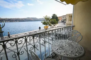 Romantic Benaco Apartments and Room - Image 2