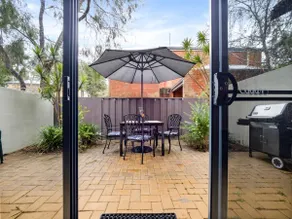 Townhouse212 | Private | Central | Family Friendly - Image 3