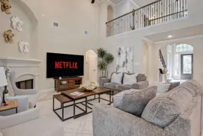 Luxury 4BR Getaway: Private Pool & Patio - Image 4