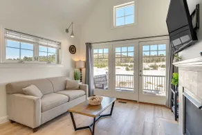 Mtn Views + Resort Perks: Cozy Cottage in Thornton - Image 5