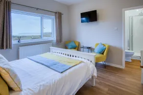 Tide & Tee - 2 Bedroom Apartment - Penally - Tenby - Image 4