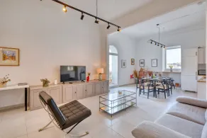 Beautiful seafront 2 bedroom apartment with breath-taking views BBRI1-1 - Image 4