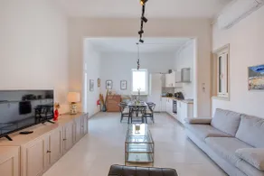Beautiful seafront 2 bedroom apartment with breath-taking views BBRI1-1 - Image 3