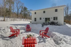 Bradford Group Getaway! Cabin w/ Deck & Fire Pit - Image 5