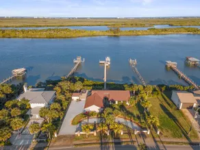 Riverfront Home | Golf Cart | Hooked on the River - Image 4