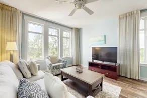 Golf-course & water-view condo with central AC shared pool hot tub - Image 4