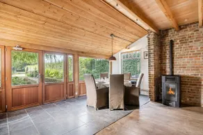Cozy 3BR home w/ backyard & parking - Image 2