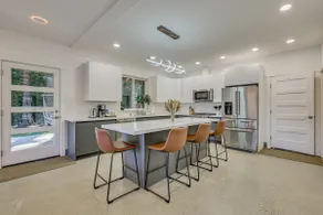 Stylish Everett Home w/ Green Belt! - Image 2