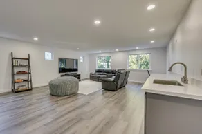 Stylish Everett Home w/ Green Belt! - Image 5