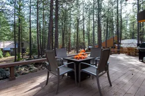 Mountain Getaway w/ Hot Tub & Fireplace - Image 4