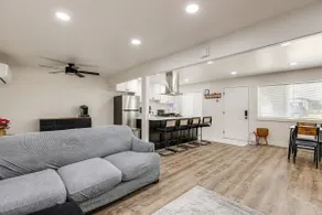 Under 1 Mi to Med Center! Stylish Home in Tulare - Image 4