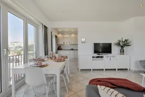 Waterfront retreat near Zeebrugge beach - Image 2