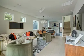 Bach & Bubbly House - 5BR, Pool, Gym & Glam Room - Villa - Image 4