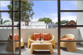 Funky townhouse - rooftop with city views - Image 4