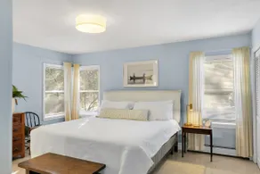 Lakefront Single Level: Dual King Bedrooms & Dock - Image 4
