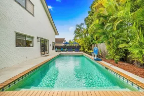Pool - BBQ - Fire pit - Pool Table - TV room - Image 2