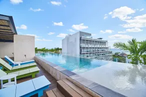 Sabor a Miel Steps from the Beach and 5th Avenue - Image 3