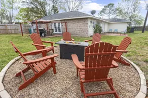 3BR Home with Firepit I Easy Access to NRG & FIFA - Image 2
