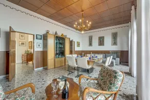 Villa Incanto Sul Lago: Lakefront, Garden & Balconies (Sleeps 7) - Happy Rentals - Image 4