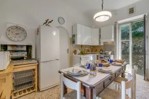 Villa Incanto Sul Lago: Lakefront, Garden & Balconies (Sleeps 7) - Happy Rentals - Image 5