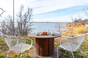 Best Sunsets on the Lake! 2-Bed 1-Bath | Gameroom! - Image 3