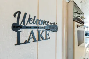Best Sunsets on the Lake! 2-Bed 1-Bath | Gameroom! - Image 4