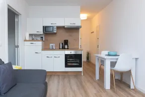 Apartment house at the park apartment 2 - Image 3
