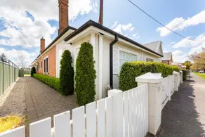 The Edward Townhouses 151 - 157 - Image 3