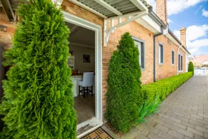 The Edward Townhouses 151 - 157 - Image 2