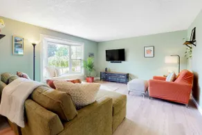 3BR home with enclosed yard, grill, W&D, fast WiFi - Image 5