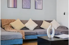 Stylish Downtown Retreat Near the Alamodome - Image 4