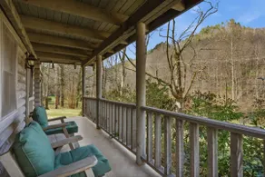 Townsend Charm: River View Historic Log Cabin! - Image 4
