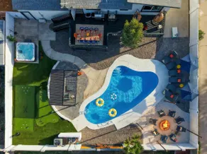 Piece of Paradise - Pool Games Fire Pit Hot tub - Image 4