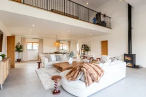 Luxury Cotswolds Estate with Pool - Image 3