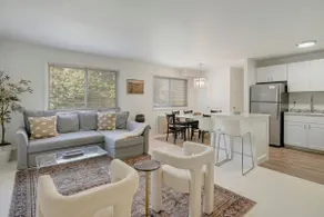 Family Suite King +3 Queen beds / Free Parking - Image 3