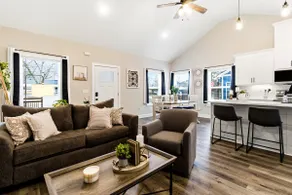 Stylish New Home Near Downtown Pine Mountain - Image 2
